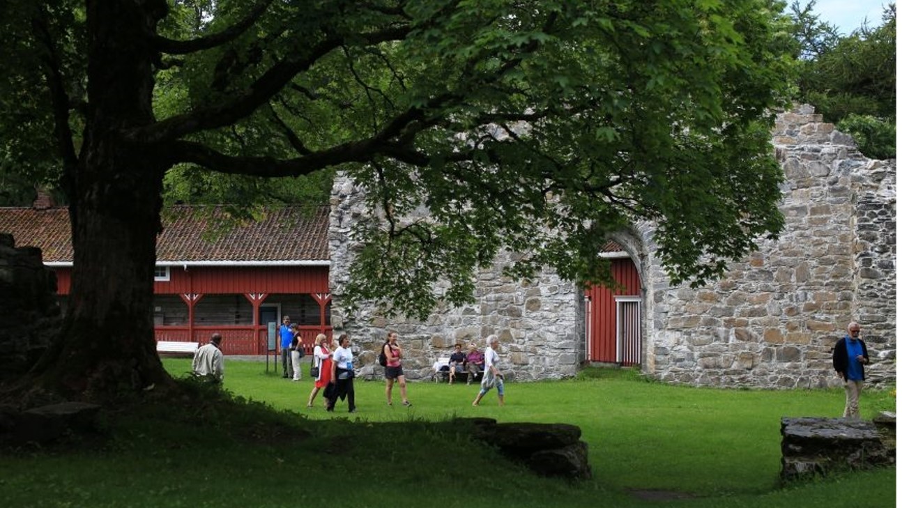 Nasjonaljubileumsdag på Reins kloster